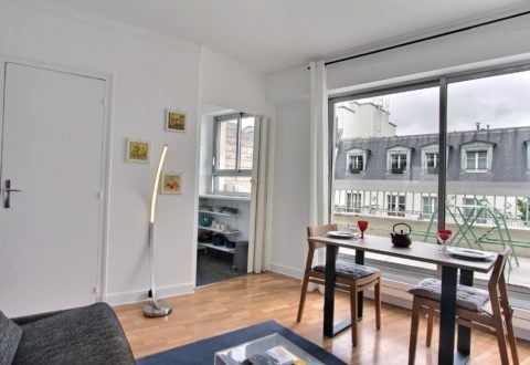 Studio rental in Paris, Rue du Cherche-Midi