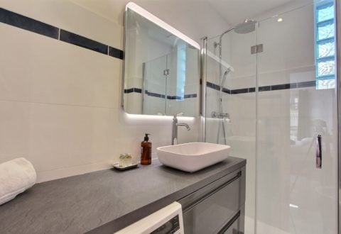 Location appartement 2 pièces à Paris, Rue Ferdinand Fabre