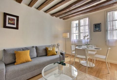 Location appartement 2 pièces à Paris, Rue Mazarine