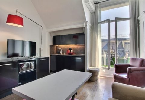Appartement meublé 2 pièces à Paris 8e, Avenue des Champs-Élysées