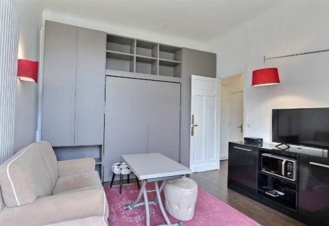 Location appartement 2 pièces à Paris, Avenue des Champs-Élysées