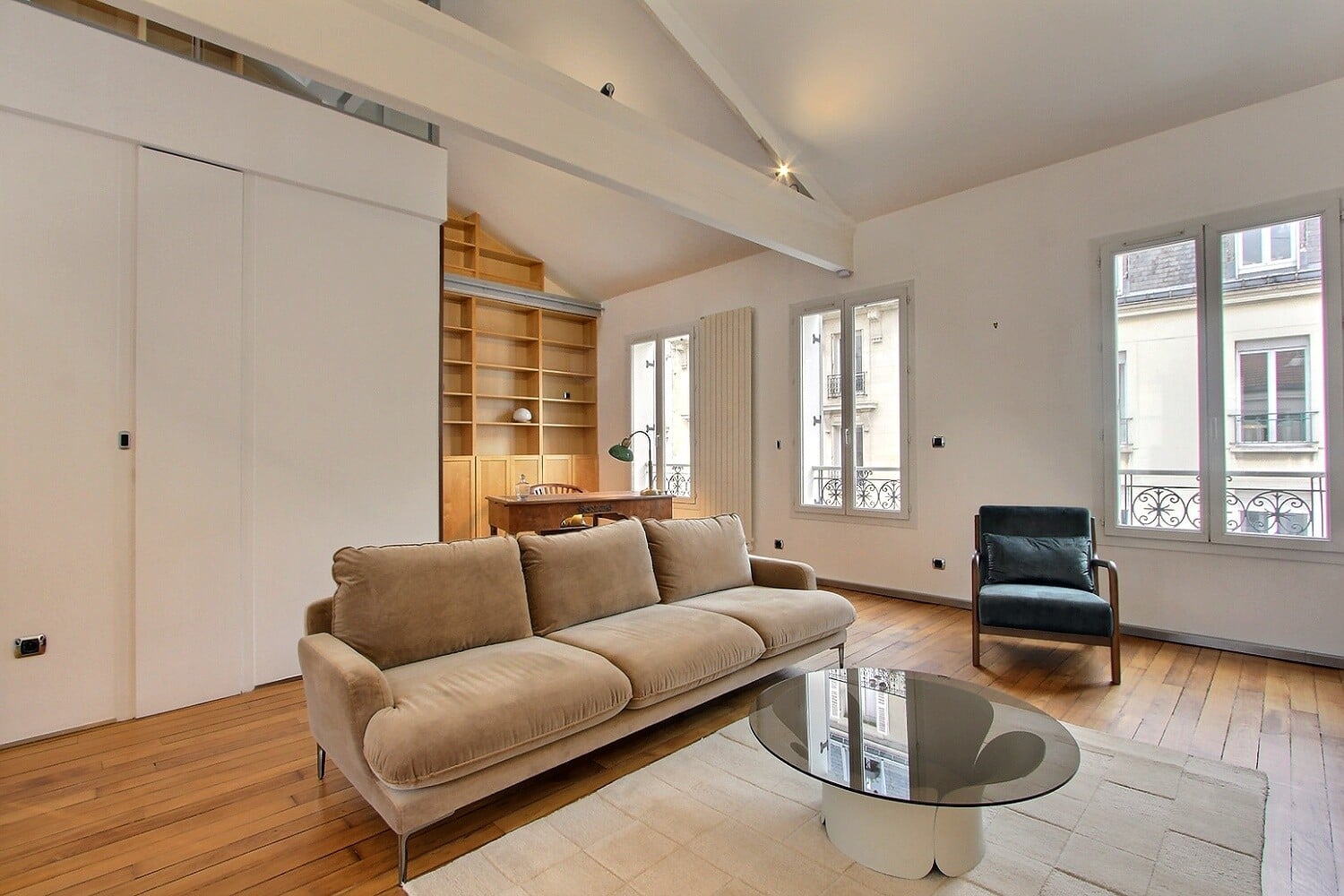 3 bedrooms apartment rental in Paris, Rue de l'Amiral Roussin